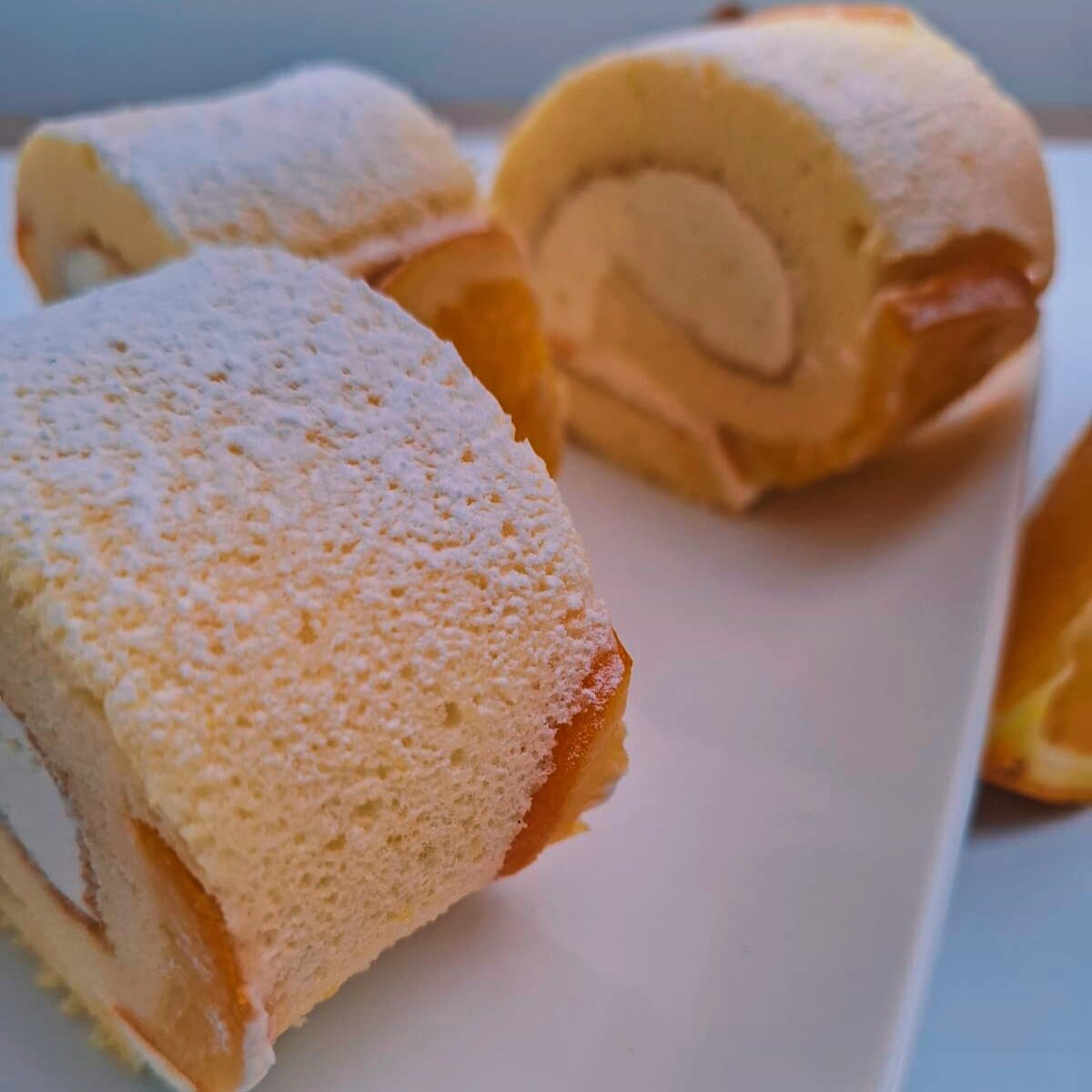 Ruladă cu portocale și cremă fină de mascarpone