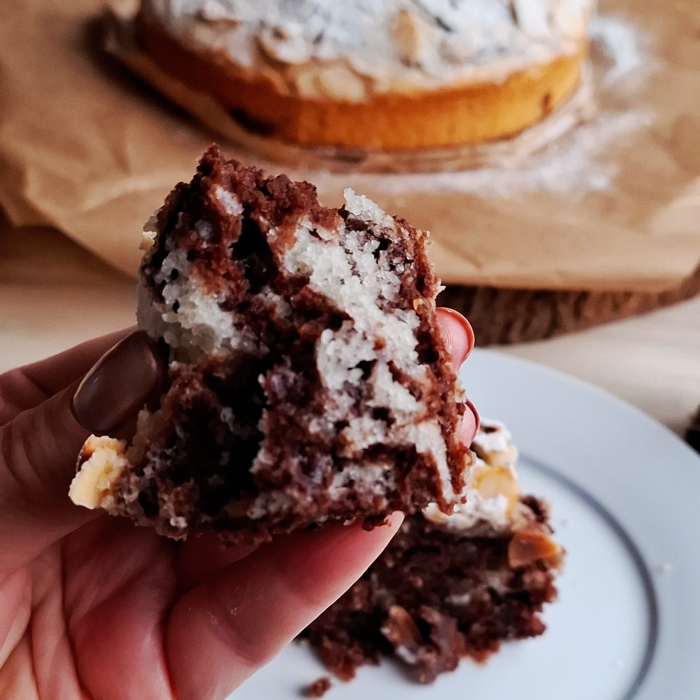 Chec de post cu cacao – pufos și ușor