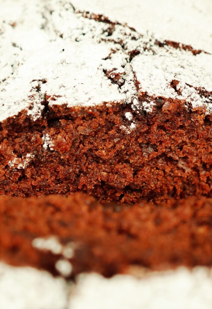 negresă de post cu apă minerală și gem