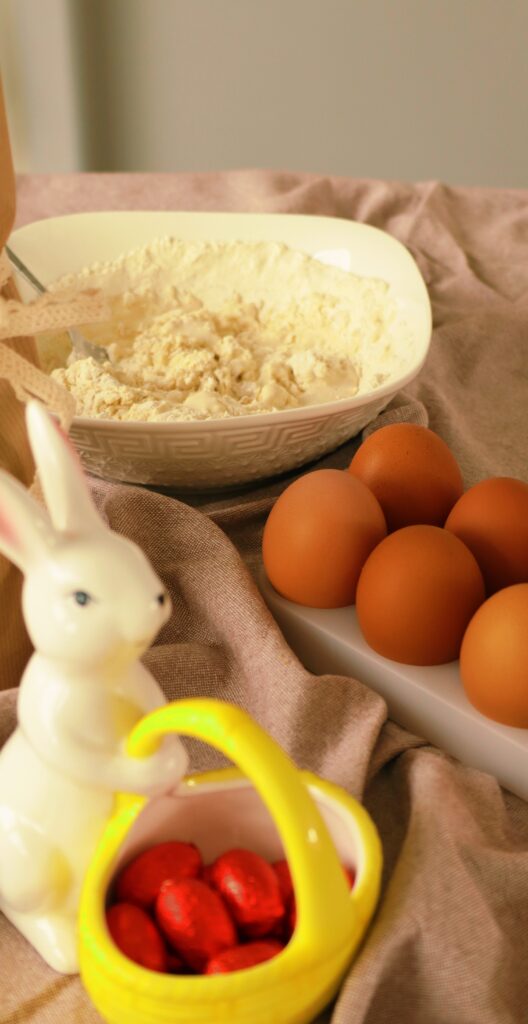 Cozonac Cruffin în două arome: mac și fistic