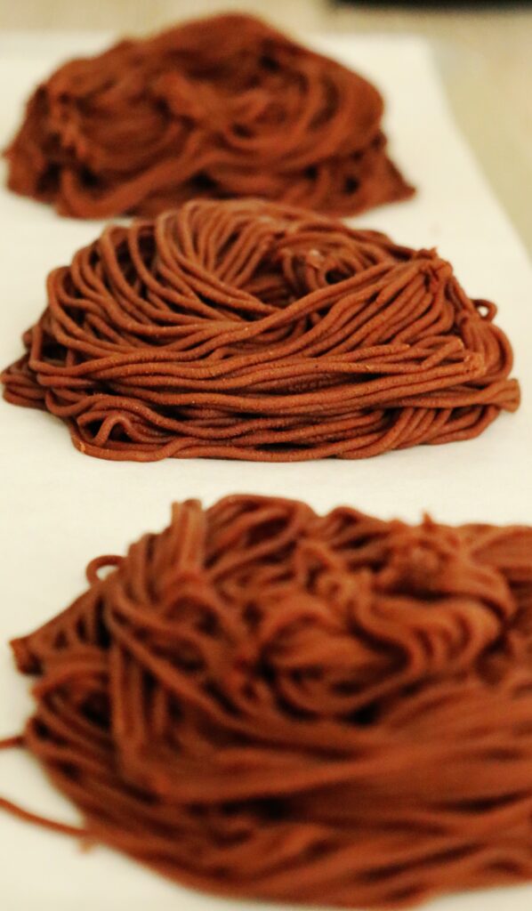 Rețetă de biscuiți ”Cuiburi” pentru Paște